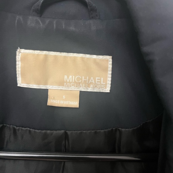 Women's Black Rain Jacket - Picture 2 of 4